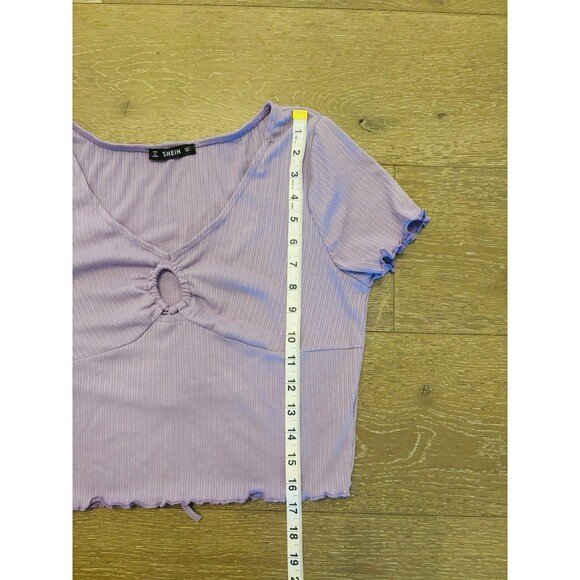 Women’s SHEIN Lavender Purple Cap Sleeve Button Hole Crop Top Size L - Picture 6 of 6